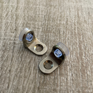 Soporte entrepaños vidrio con ventosa