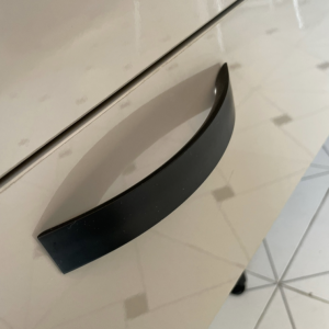 Manija aluminio negra 128mm QAN204H