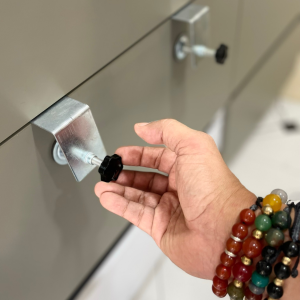 Prensa para instalar frentes de gavetas