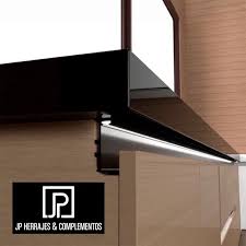 Perfil gola "C" Negro x 3 mts