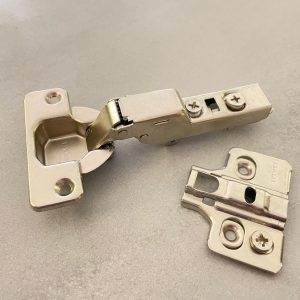 Bisagra semiparche niquel cierre lento HAFELE