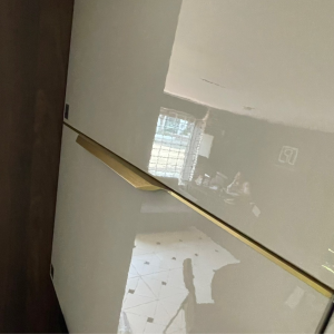 Manija puerta cajón dorada x 100 cms para frentes de 18 mm