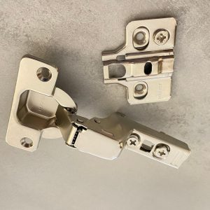 Bisagra embebida 110° niquel Cierre lento HAFELE